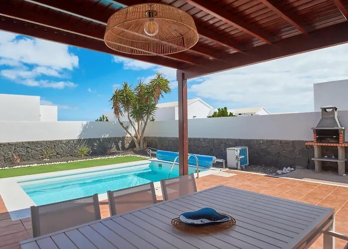 Casa Nolva Heated Pool 펜션