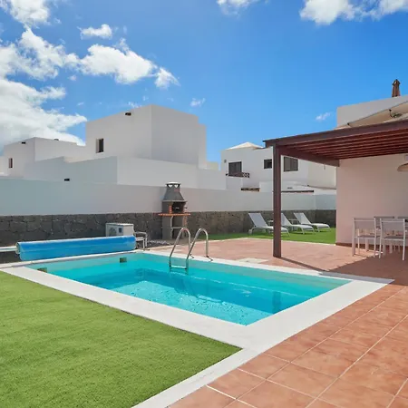 Casa Nolva Heated Pool Будинок відпочинку *