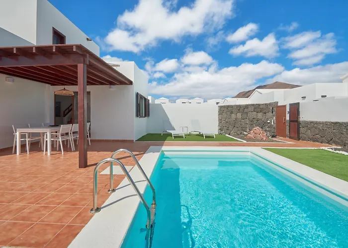 Casa Nolva Heated Pool Nyaraló Playa Blanca